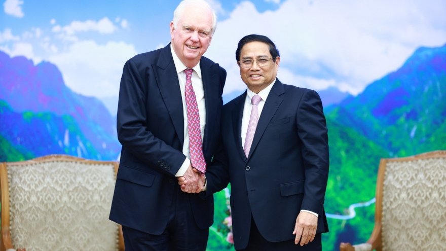 PM receives Fulbright University Vietnam Board of Trustees leader